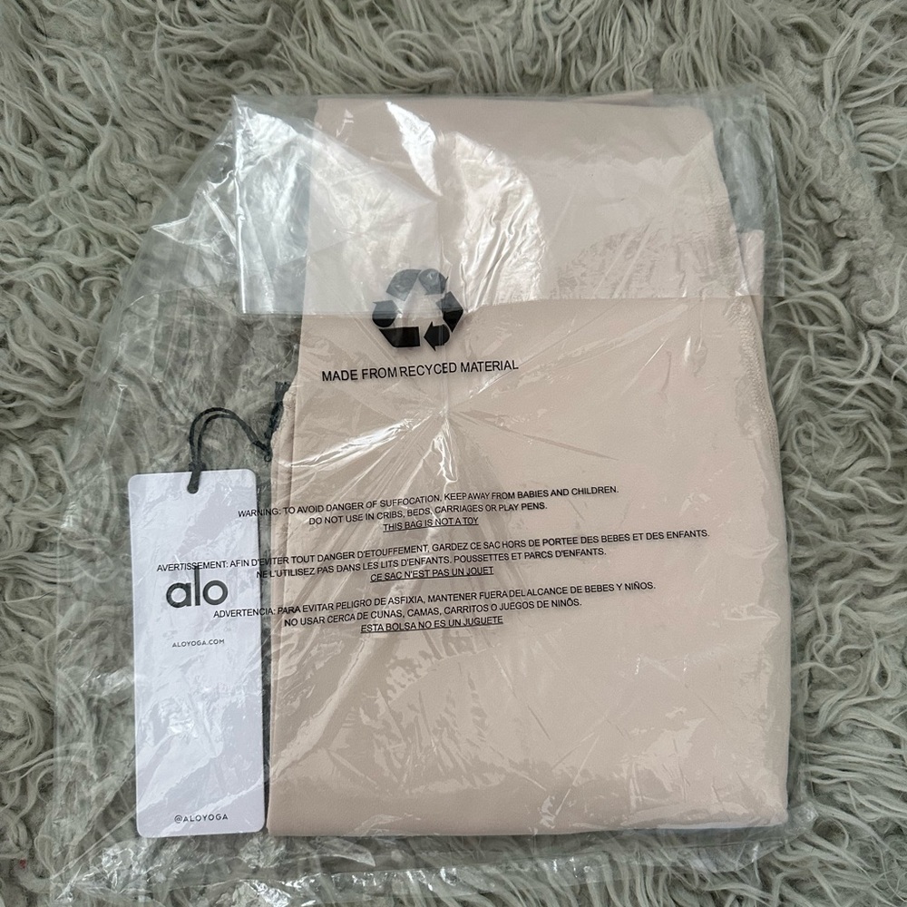 (LAST BUNDLE) 2 Alo Yoga airbrush high waist leggings (bundle) - Picture 2 of 7
